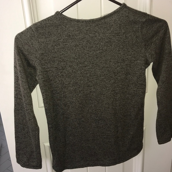 Khaki long sleeve with v-neck detailing - Picture 4 of 4